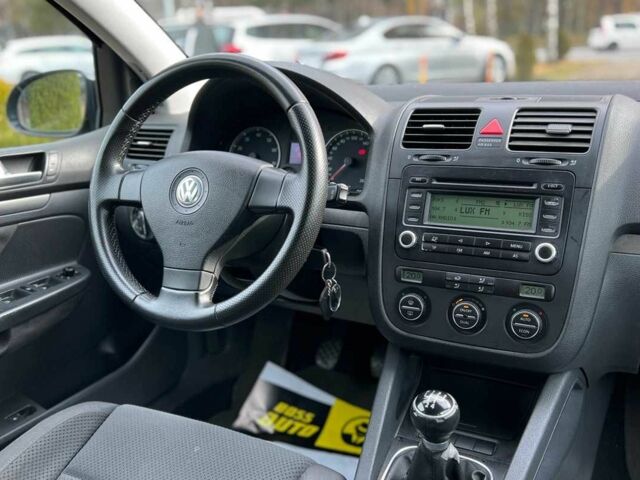 Чорний Фольксваген Гольф, об'ємом двигуна 1.6 л та пробігом 256 тис. км за 5999 $, фото 15 на Automoto.ua