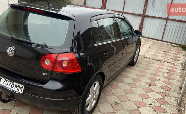 Черный Фольксваген Гольф, объемом двигателя 1.6 л и пробегом 246 тыс. км за 6500 $, фото 3 на Automoto.ua
