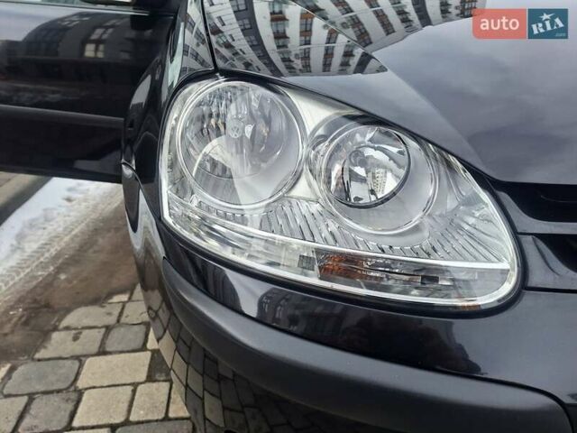 Чорний Фольксваген Гольф, об'ємом двигуна 1.6 л та пробігом 220 тис. км за 6750 $, фото 36 на Automoto.ua