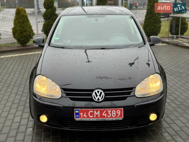 Черный Фольксваген Гольф, объемом двигателя 1.6 л и пробегом 195 тыс. км за 5150 $, фото 4 на Automoto.ua