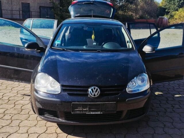 Черный Фольксваген Гольф, объемом двигателя 1.6 л и пробегом 200 тыс. км за 4850 $, фото 4 на Automoto.ua