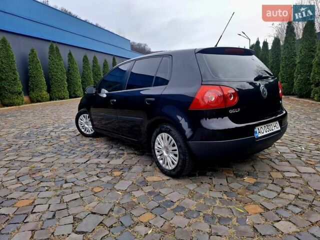 Черный Фольксваген Гольф, объемом двигателя 1.6 л и пробегом 219 тыс. км за 6400 $, фото 24 на Automoto.ua