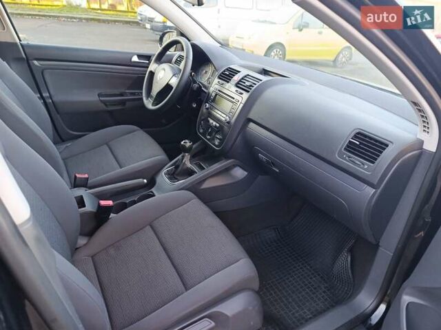 Черный Фольксваген Гольф, объемом двигателя 1.4 л и пробегом 188 тыс. км за 4999 $, фото 6 на Automoto.ua