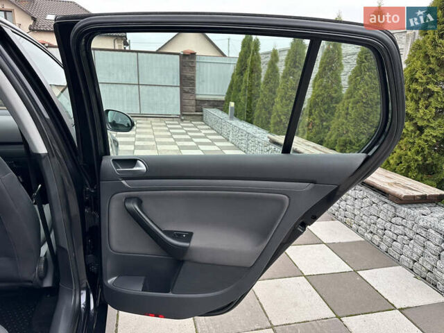 Черный Фольксваген Гольф, объемом двигателя 1.4 л и пробегом 187 тыс. км за 6500 $, фото 48 на Automoto.ua