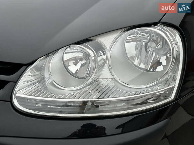 Черный Фольксваген Гольф, объемом двигателя 1.4 л и пробегом 187 тыс. км за 6500 $, фото 11 на Automoto.ua