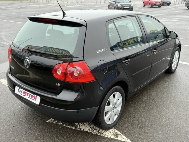 Черный Фольксваген Гольф, объемом двигателя 1.6 л и пробегом 265 тыс. км за 6300 $, фото 5 на Automoto.ua