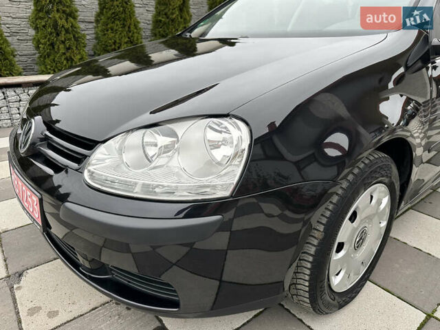 Черный Фольксваген Гольф, объемом двигателя 1.4 л и пробегом 187 тыс. км за 6500 $, фото 14 на Automoto.ua