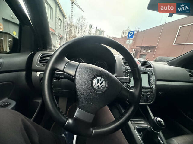 Черный Фольксваген Гольф, объемом двигателя 1.9 л и пробегом 344 тыс. км за 4850 $, фото 7 на Automoto.ua
