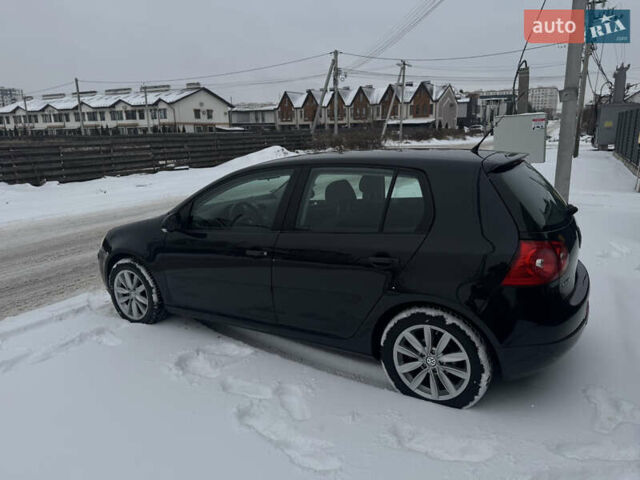 Черный Фольксваген Гольф, объемом двигателя 1.6 л и пробегом 170 тыс. км за 5850 $, фото 13 на Automoto.ua
