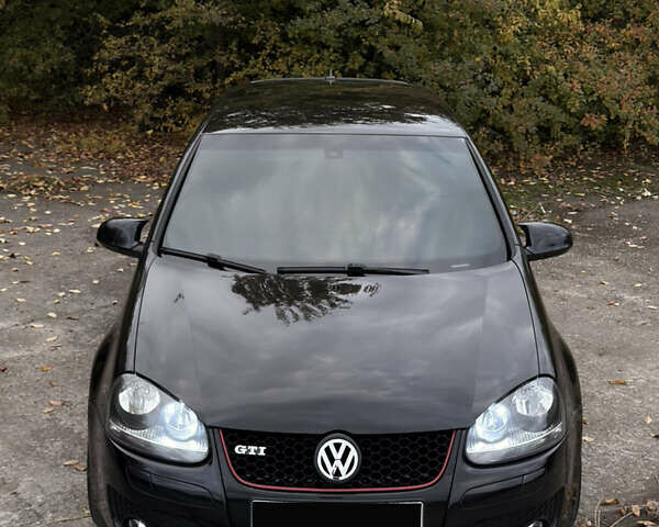 Черный Фольксваген Гольф, объемом двигателя 1.98 л и пробегом 257 тыс. км за 11900 $, фото 2 на Automoto.ua