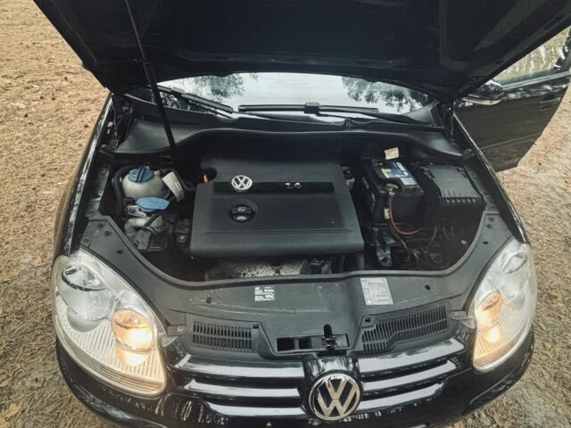 Черный Фольксваген Гольф, объемом двигателя 1.4 л и пробегом 268 тыс. км за 5600 $, фото 10 на Automoto.ua
