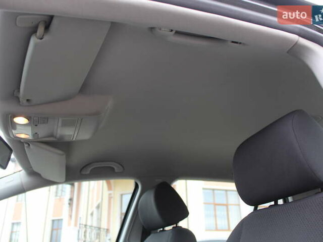 Черный Фольксваген Гольф, объемом двигателя 1.6 л и пробегом 205 тыс. км за 5590 $, фото 37 на Automoto.ua