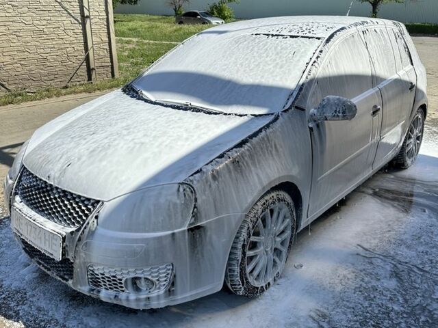 Черный Фольксваген Гольф, объемом двигателя 1.4 л и пробегом 233 тыс. км за 4750 $, фото 1 на Automoto.ua