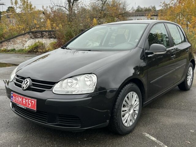 Черный Фольксваген Гольф, объемом двигателя 0 л и пробегом 243 тыс. км за 5750 $, фото 1 на Automoto.ua