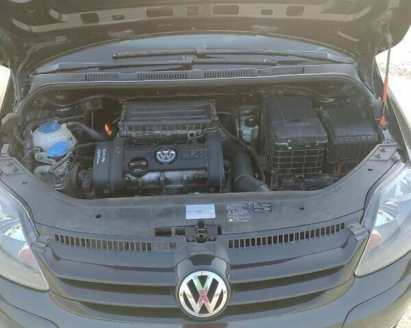 Черный Фольксваген Гольф, объемом двигателя 1.4 л и пробегом 212 тыс. км за 4900 $, фото 8 на Automoto.ua