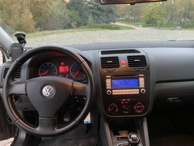 Чорний Фольксваген Гольф, об'ємом двигуна 0 л та пробігом 234 тис. км за 5250 $, фото 5 на Automoto.ua