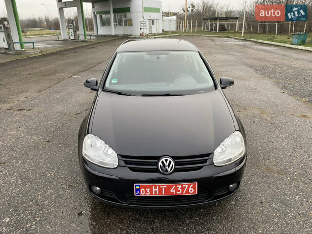 Черный Фольксваген Гольф, объемом двигателя 1.4 л и пробегом 220 тыс. км за 5900 $, фото 4 на Automoto.ua