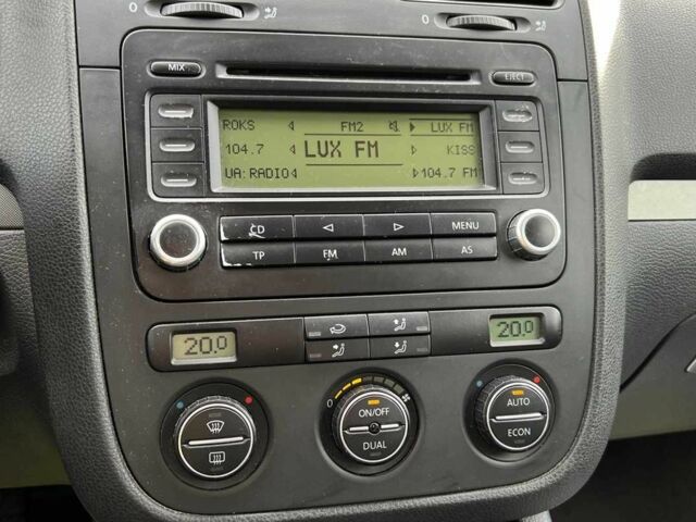 Чорний Фольксваген Гольф, об'ємом двигуна 1.6 л та пробігом 256 тис. км за 5999 $, фото 13 на Automoto.ua