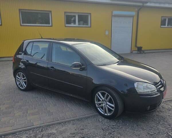 Черный Фольксваген Гольф, объемом двигателя 1.6 л и пробегом 205 тыс. км за 6250 $, фото 1 на Automoto.ua
