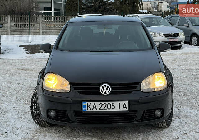 Черный Фольксваген Гольф, объемом двигателя 1.6 л и пробегом 255 тыс. км за 6200 $, фото 5 на Automoto.ua