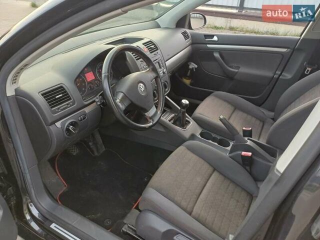 Чорний Фольксваген Гольф, об'ємом двигуна 1.6 л та пробігом 212 тис. км за 5900 $, фото 16 на Automoto.ua