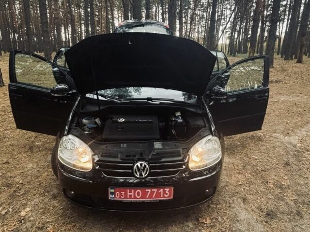 Черный Фольксваген Гольф, объемом двигателя 1.4 л и пробегом 268 тыс. км за 5600 $, фото 18 на Automoto.ua