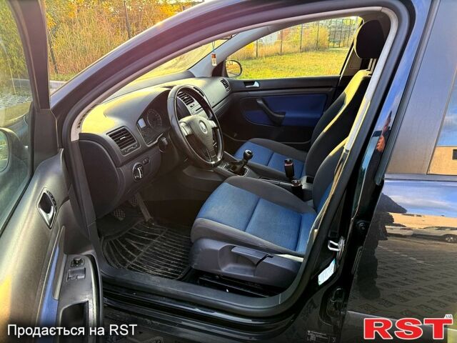 Чорний Фольксваген Гольф, об'ємом двигуна 1.6 л та пробігом 200 тис. км за 5500 $, фото 3 на Automoto.ua