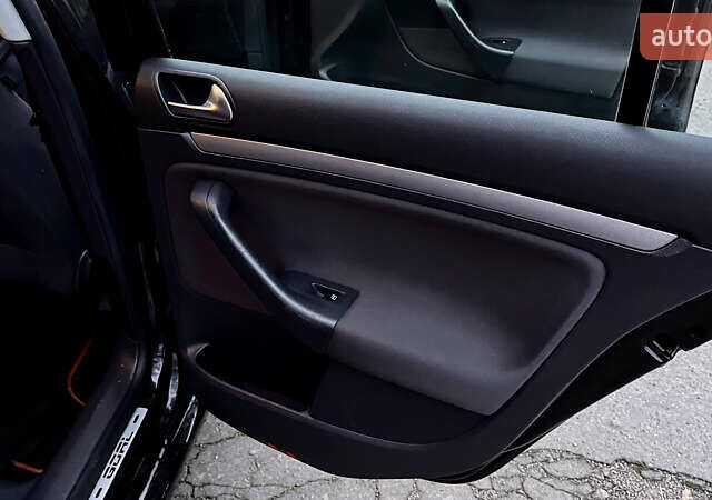 Чорний Фольксваген Гольф, об'ємом двигуна 1.4 л та пробігом 244 тис. км за 5550 $, фото 14 на Automoto.ua