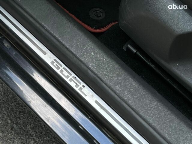 Чорний Фольксваген Гольф, об'ємом двигуна 1.6 л та пробігом 255 тис. км за 4990 $, фото 15 на Automoto.ua