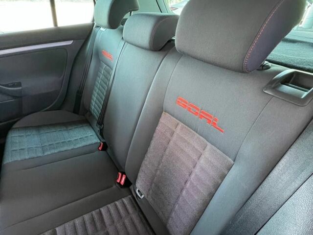 Чорний Фольксваген Гольф, об'ємом двигуна 0 л та пробігом 230 тис. км за 6500 $, фото 7 на Automoto.ua