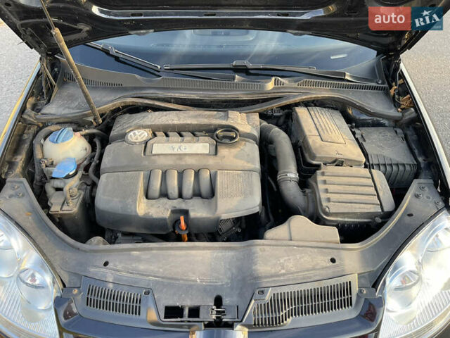 Черный Фольксваген Гольф, объемом двигателя 1.6 л и пробегом 138 тыс. км за 6500 $, фото 20 на Automoto.ua