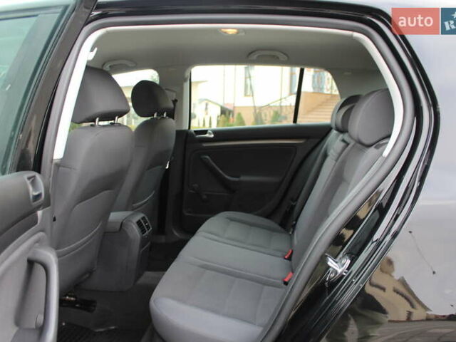 Чорний Фольксваген Гольф, об'ємом двигуна 1.6 л та пробігом 205 тис. км за 5790 $, фото 55 на Automoto.ua