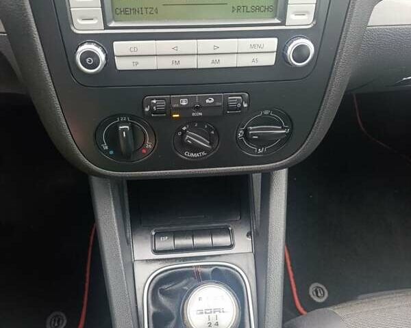 Черный Фольксваген Гольф, объемом двигателя 1.6 л и пробегом 202 тыс. км за 5999 $, фото 18 на Automoto.ua