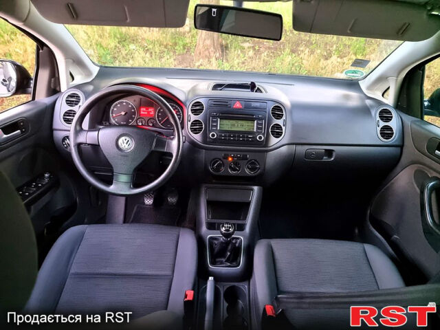 Чорний Фольксваген Гольф, об'ємом двигуна 1.4 л та пробігом 206 тис. км за 6499 $, фото 6 на Automoto.ua