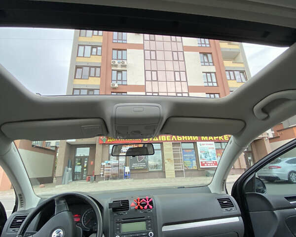 Чорний Фольксваген Гольф, об'ємом двигуна 1.6 л та пробігом 190 тис. км за 6032 $, фото 10 на Automoto.ua