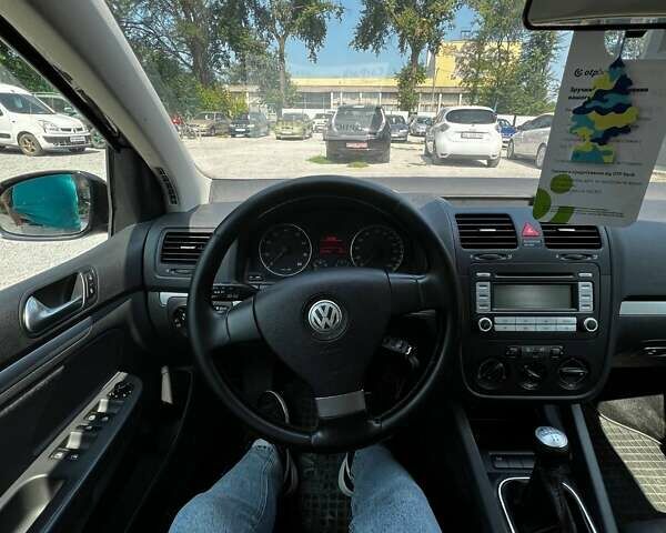 Чорний Фольксваген Гольф, об'ємом двигуна 1.4 л та пробігом 257 тис. км за 6100 $, фото 15 на Automoto.ua