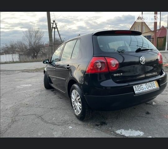 Черный Фольксваген Гольф, объемом двигателя 1.4 л и пробегом 200 тыс. км за 5600 $, фото 3 на Automoto.ua
