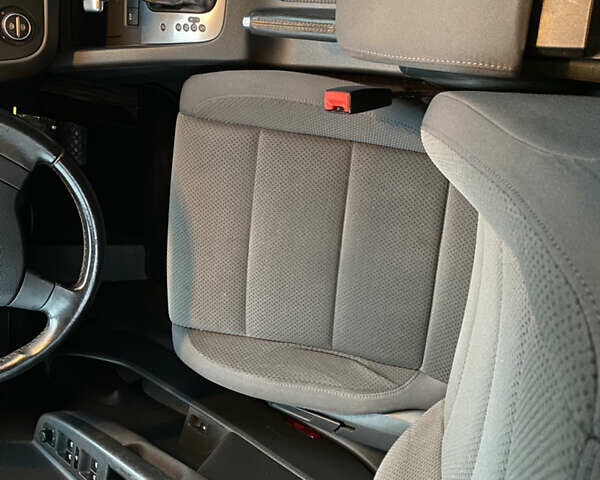 Чорний Фольксваген Гольф, об'ємом двигуна 1.6 л та пробігом 233 тис. км за 6800 $, фото 26 на Automoto.ua