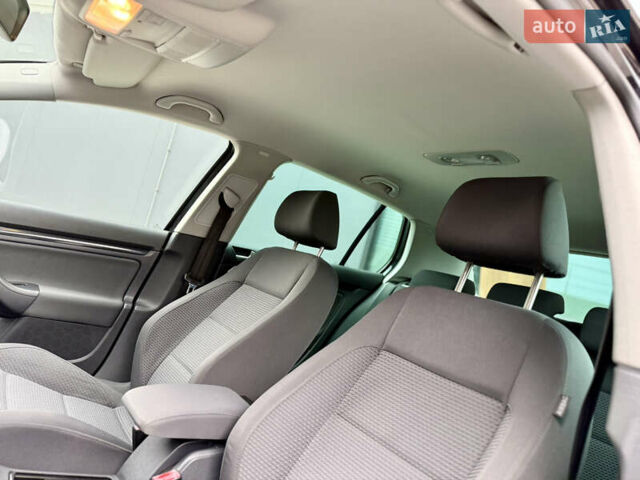 Чорний Фольксваген Гольф, об'ємом двигуна 1.4 л та пробігом 142 тис. км за 7799 $, фото 22 на Automoto.ua