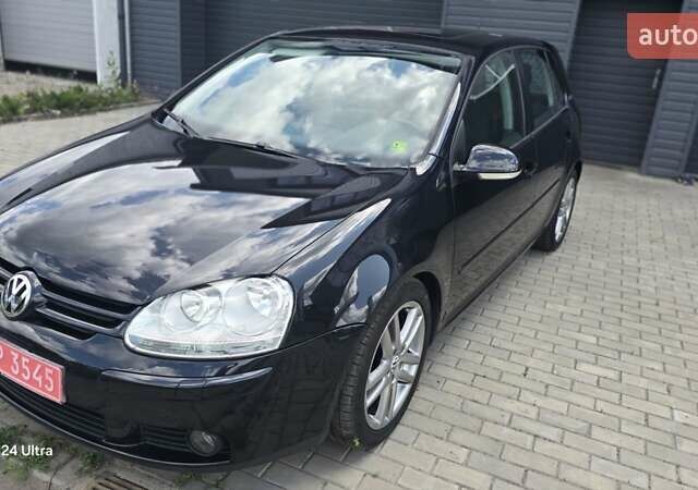 Черный Фольксваген Гольф, объемом двигателя 1.6 л и пробегом 205 тыс. км за 6250 $, фото 5 на Automoto.ua