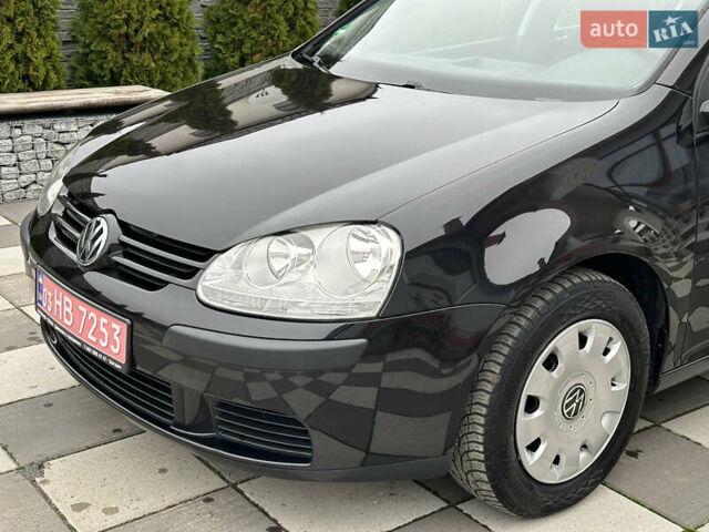 Черный Фольксваген Гольф, объемом двигателя 1.4 л и пробегом 187 тыс. км за 6500 $, фото 9 на Automoto.ua