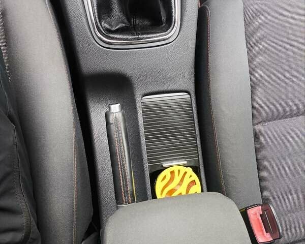 Чорний Фольксваген Гольф, об'ємом двигуна 1.4 л та пробігом 229 тис. км за 5900 $, фото 15 на Automoto.ua