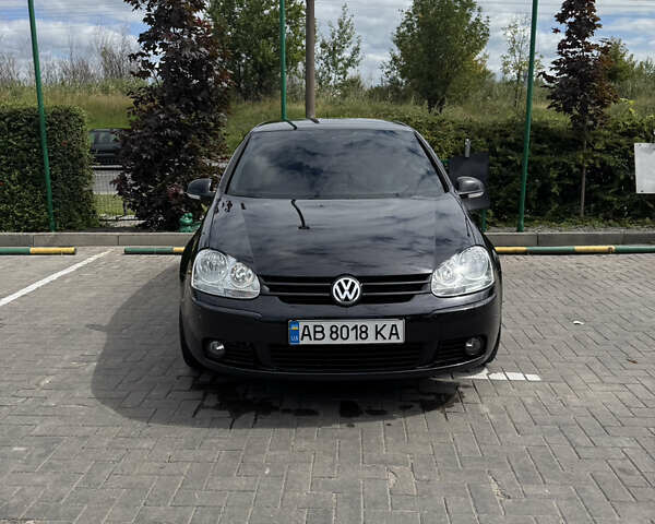 Черный Фольксваген Гольф, объемом двигателя 1.6 л и пробегом 227 тыс. км за 6400 $, фото 2 на Automoto.ua