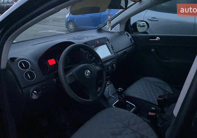 Чорний Фольксваген Гольф, об'ємом двигуна 1.6 л та пробігом 240 тис. км за 4700 $, фото 6 на Automoto.ua