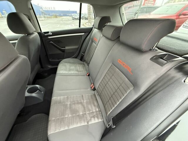 Черный Фольксваген Гольф, объемом двигателя 1.6 л и пробегом 265 тыс. км за 6300 $, фото 12 на Automoto.ua