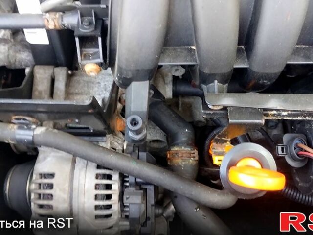 Черный Фольксваген Гольф, объемом двигателя 1.6 л и пробегом 143 тыс. км за 5900 $, фото 2 на Automoto.ua