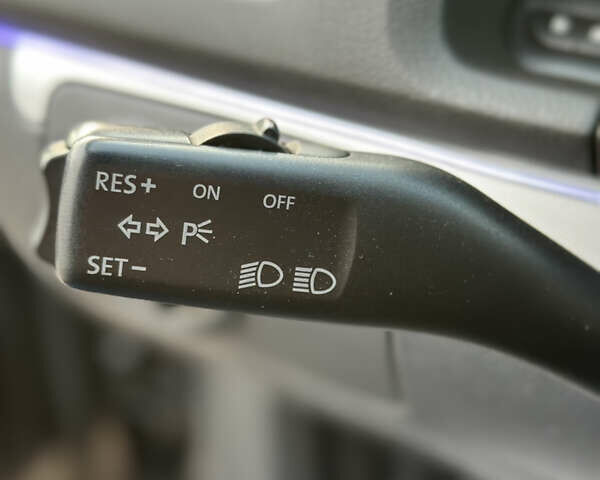 Черный Фольксваген Гольф, объемом двигателя 1.6 л и пробегом 232 тыс. км за 5750 $, фото 18 на Automoto.ua