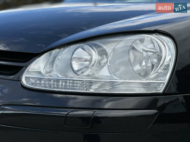 Черный Фольксваген Гольф, объемом двигателя 1.4 л и пробегом 191 тыс. км за 5550 $, фото 38 на Automoto.ua