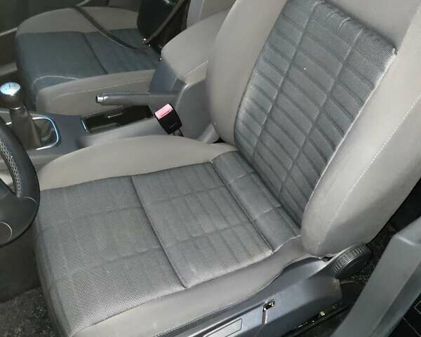 Чорний Фольксваген Гольф, об'ємом двигуна 1.6 л та пробігом 202 тис. км за 6650 $, фото 11 на Automoto.ua