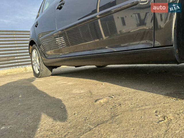 Черный Фольксваген Гольф, объемом двигателя 1.6 л и пробегом 227 тыс. км за 6299 $, фото 22 на Automoto.ua